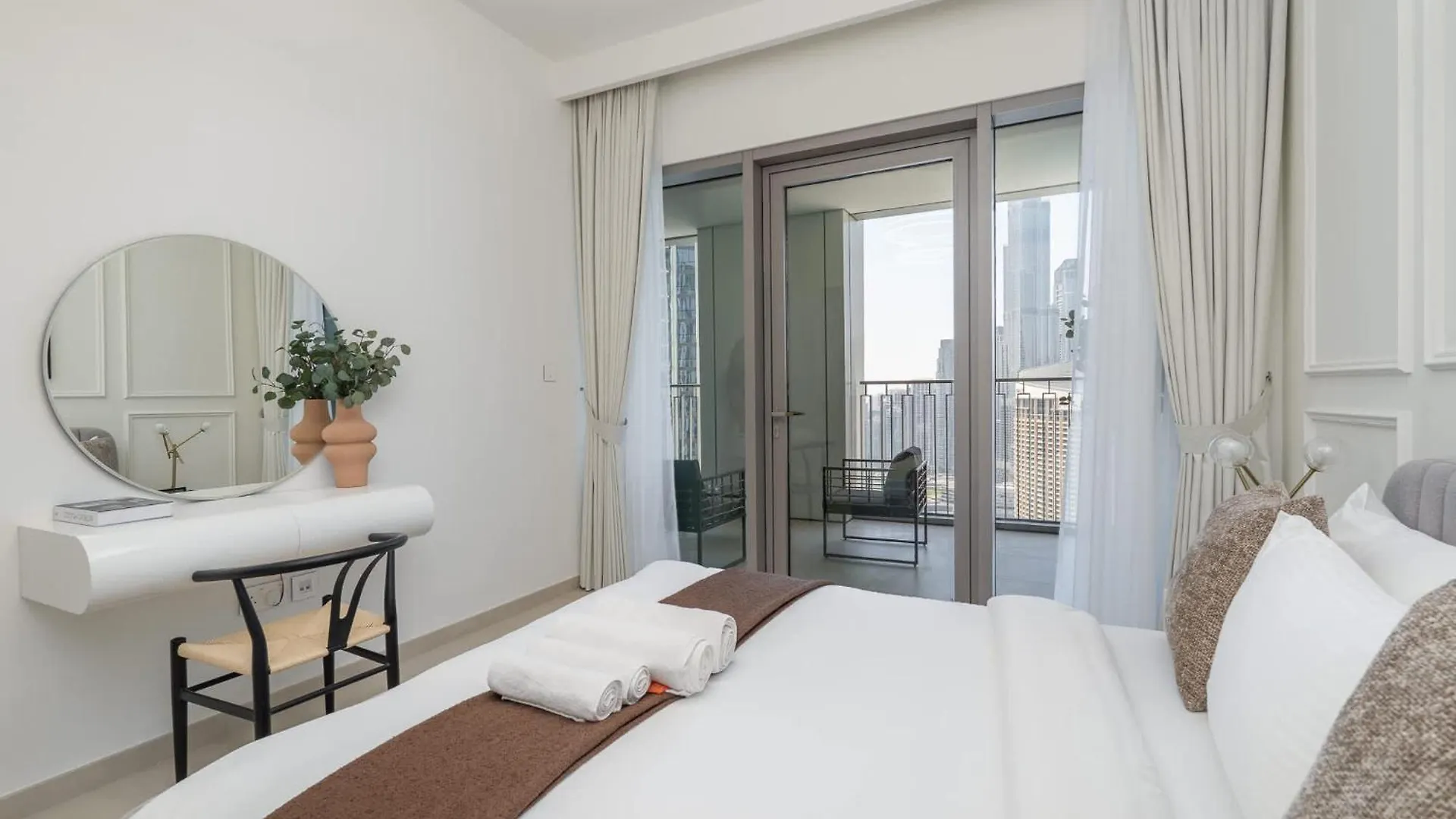 Apartment 4 Bedroom In Downtown With Full Burj Khalifa Views Dubai