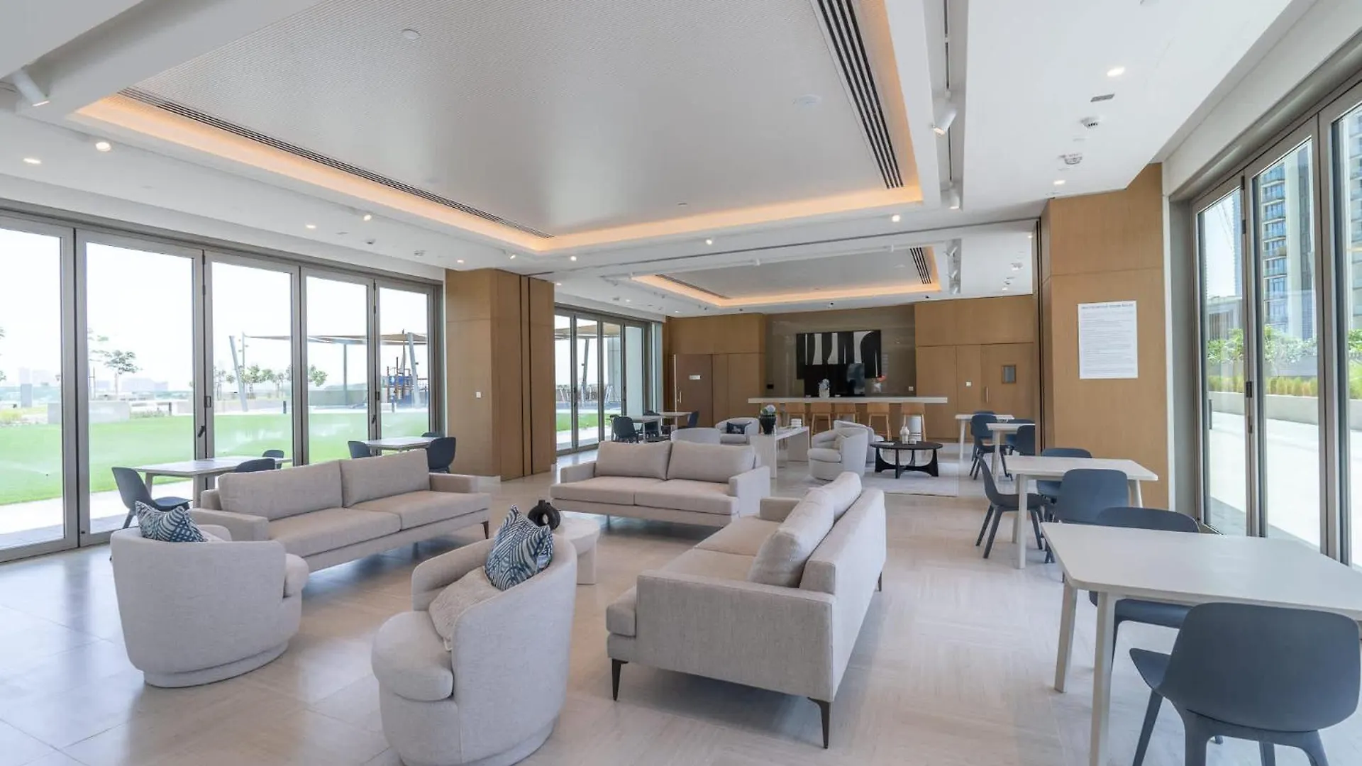 דובאי 4 Bedroom In Downtown With Full Burj Khalifa Views