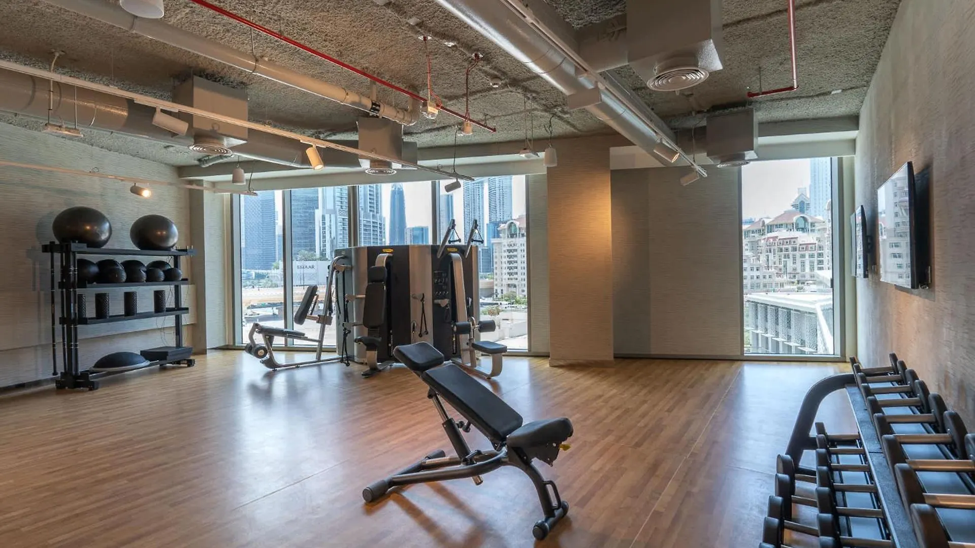דובאי 4 Bedroom In Downtown With Full Burj Khalifa Views