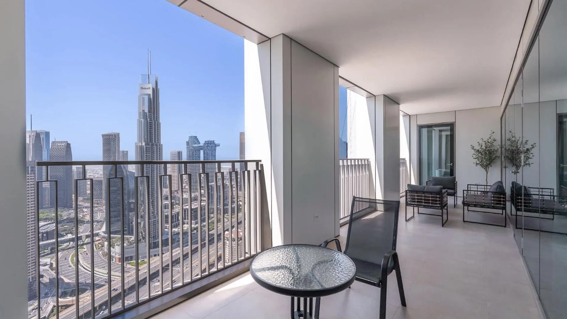 דובאי 4 Bedroom In Downtown With Full Burj Khalifa Views דירה