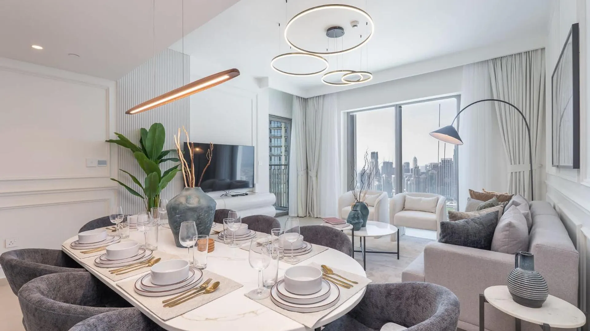 4 Bedroom In Downtown With Full Burj Khalifa Views Dubai Apartment